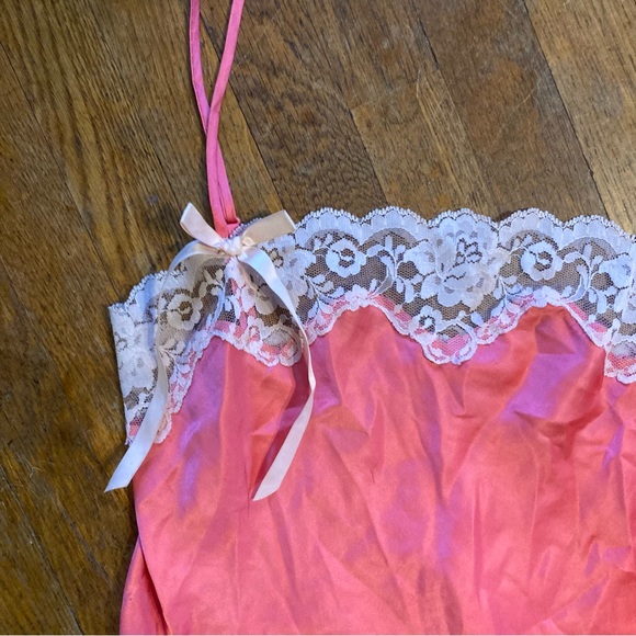 Victoria’s Secret slip - Picture 2 of 4